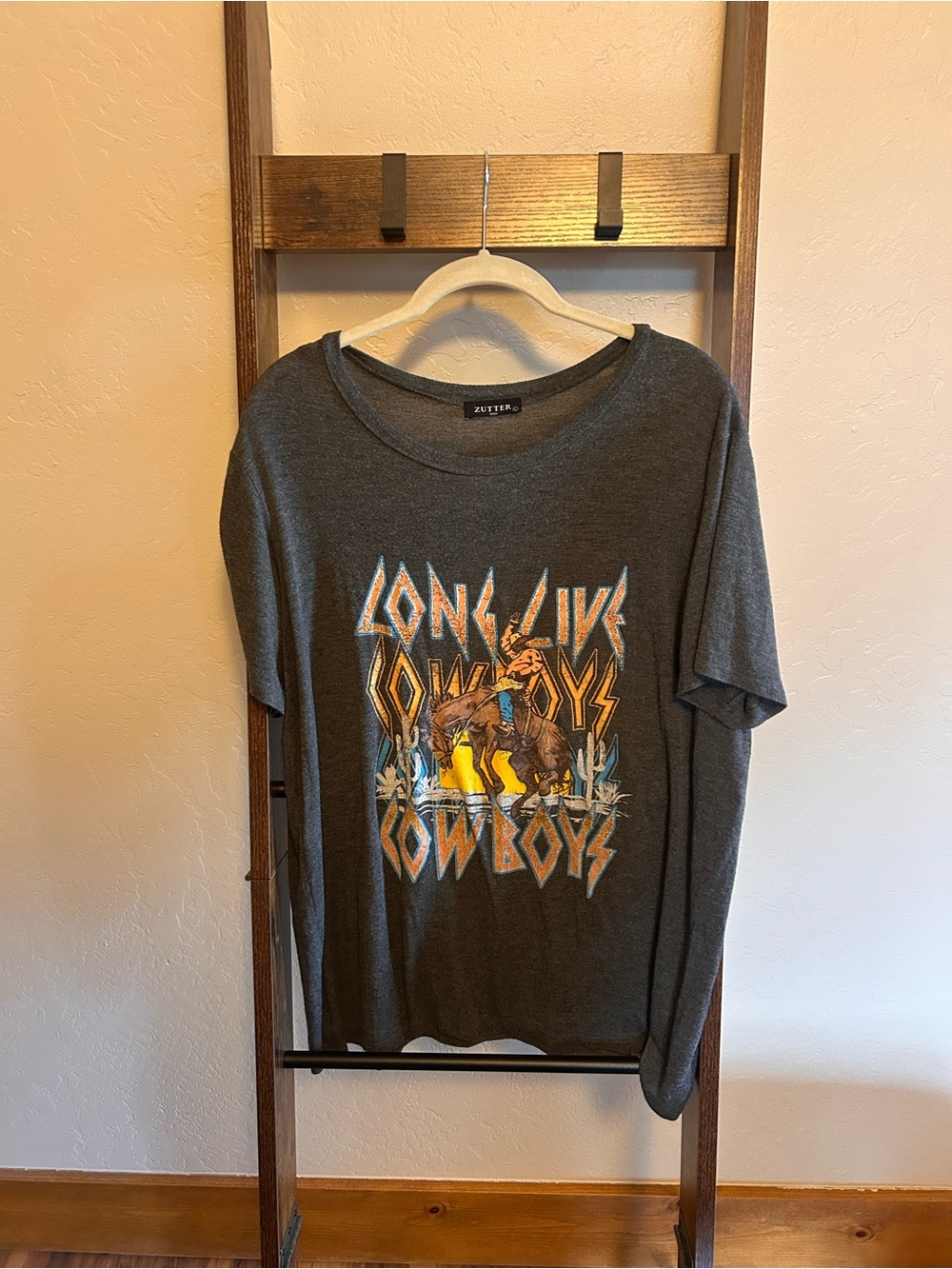 Zutter Graphic Tee - Dark Gray 'Long Live Cowboys'